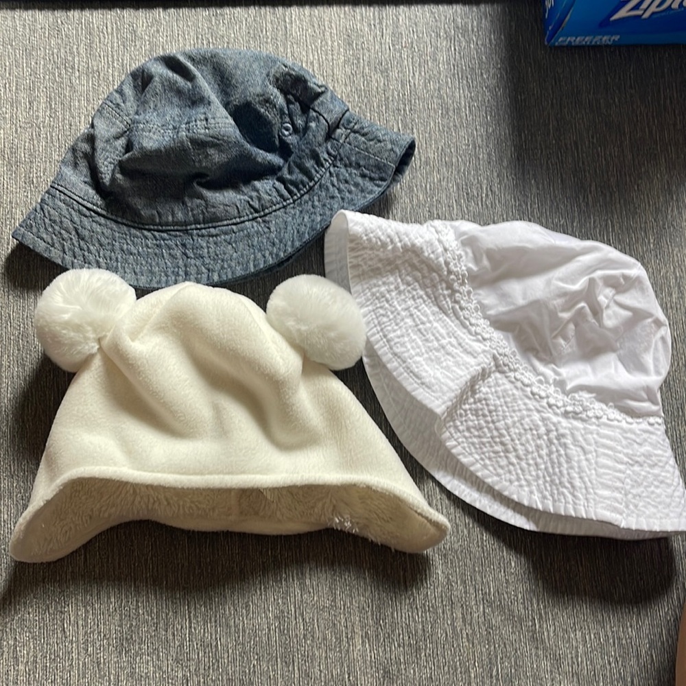 12-24M hat bundle